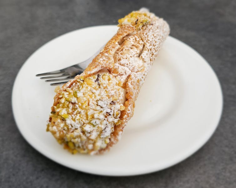 Cannoli dessert at anthonys pizza